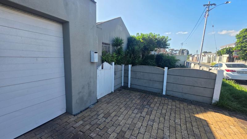 3 Bedroom Property for Sale in Belgravia Western Cape